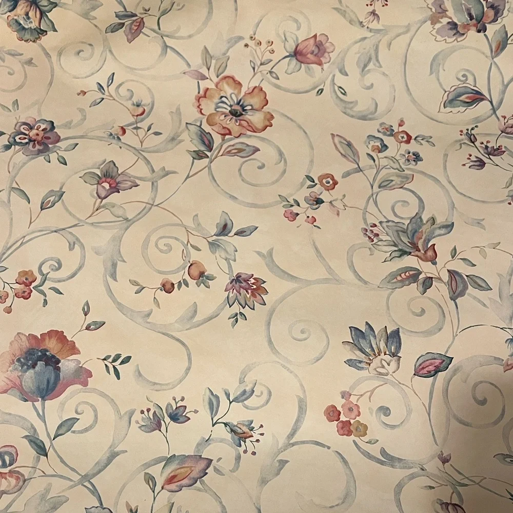 Vintage 80s Floral Wallpaper Roll 20.5” by 33’